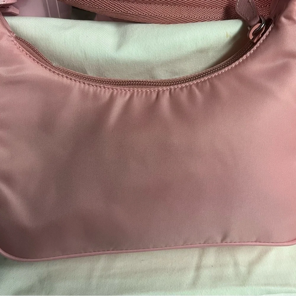 Prada Nylon Re-edition 2000 - Picture 2 of 8